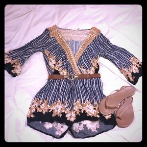 3/4 Sleeve Navy & Gold Print Romper- S